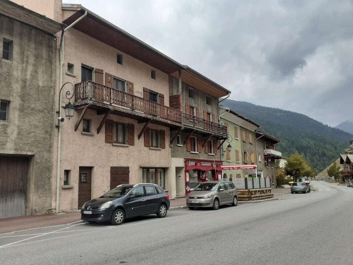 Appartement chaleureux avec wifi de 10 personnes à Val-Cenis Lanslebourg-Mont-Cenis Exterior foto